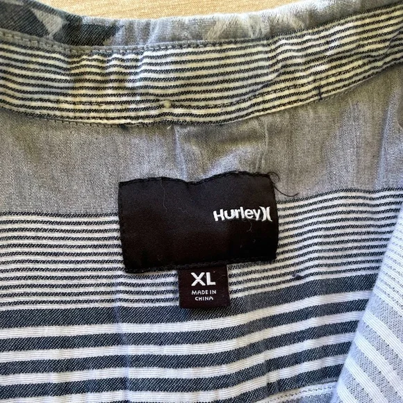 Hurley Men's Button Up Shirt, XL - Picture 3 of 3